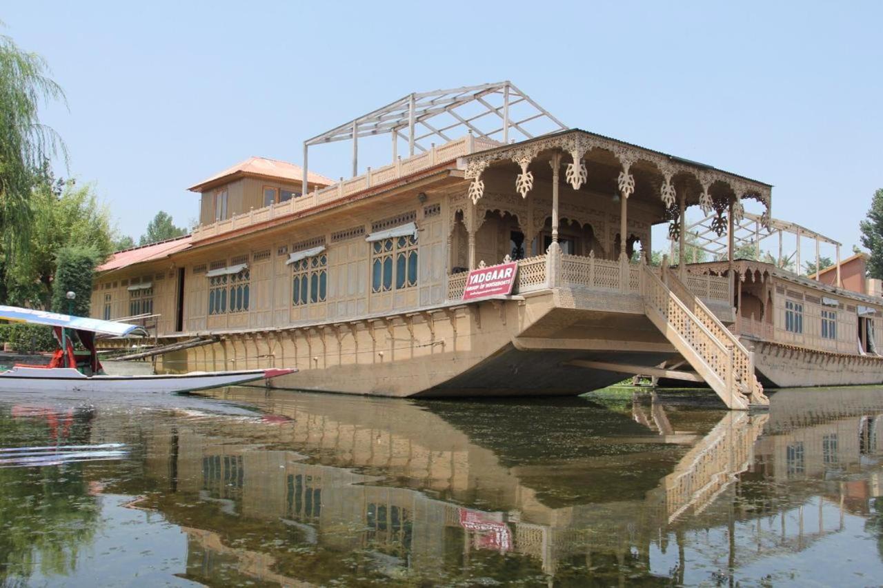 Hotel Yadgaar Houseboats Srīnagar Exteriér fotografie